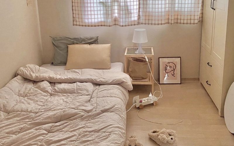 Trang trí phòng ngủ nhỏ cho nữ không giường